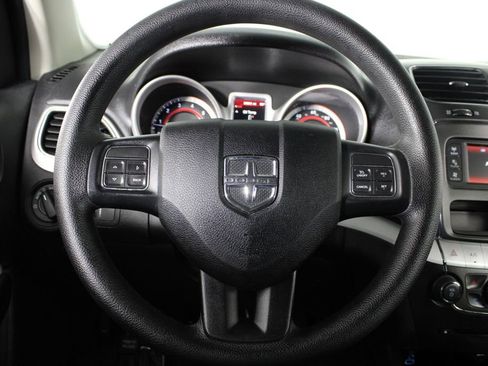 Used 2018 Dodge Journey SE image 7