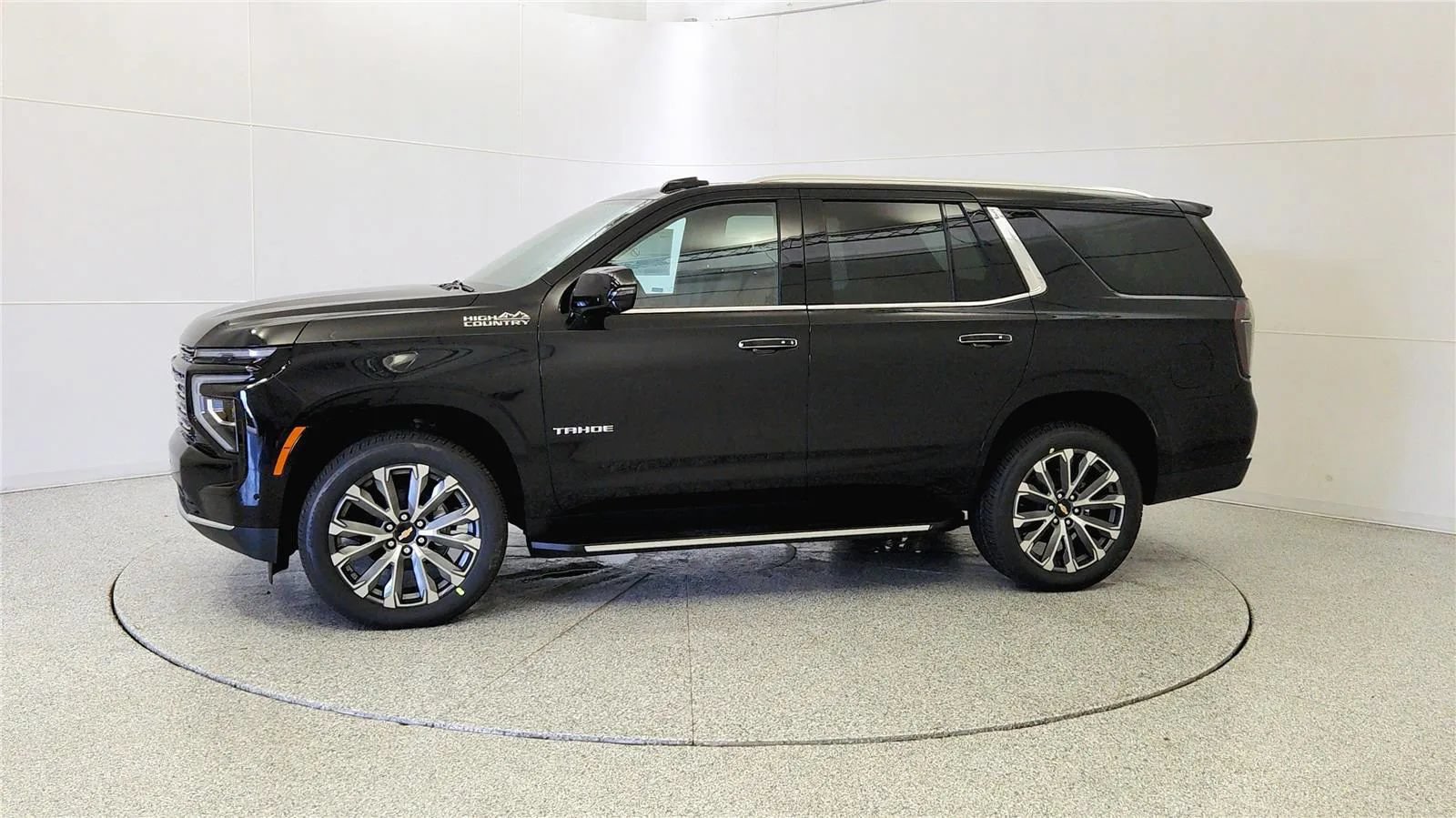 New 2026 Chevrolet Tahoe High Country w/ Sun And Tow Package AWD/4WD image 4