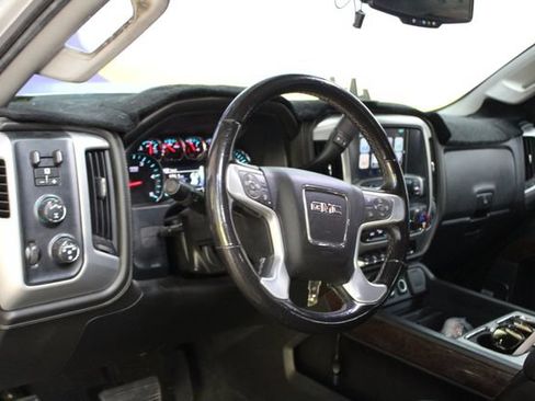 Used 2018 GMC Sierra 2500 SLT w/ Duramax Plus Package AWD/4WD image 14