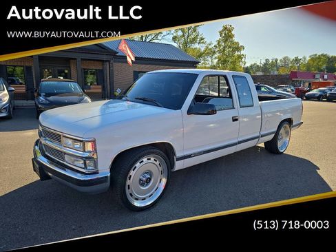 Used 1990 Chevrolet Silverado 1500 2WD Extended Cab image 1