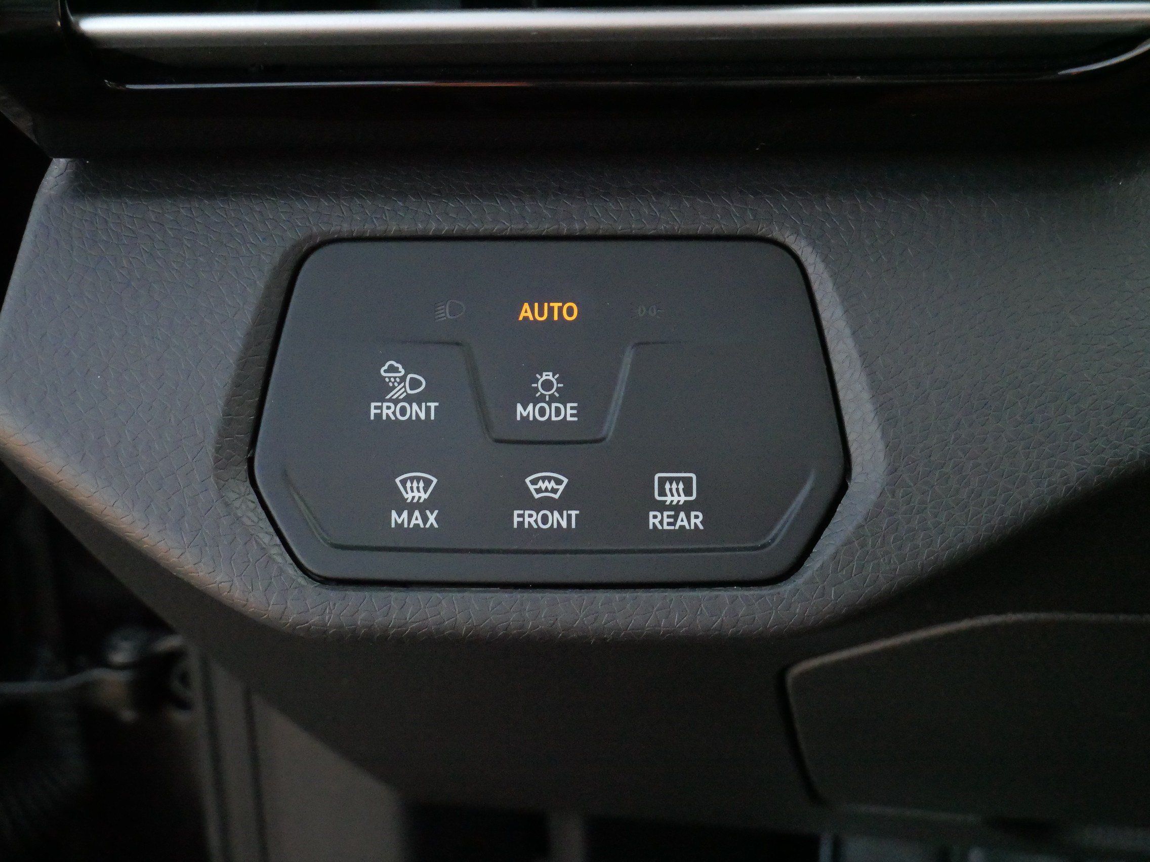 Certified 2023 Volkswagen ID.4 Pro S AWD/4WD image 21