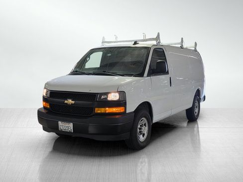 Used 2025 Chevrolet Express 2500 w/ Communications Package RWD image 3