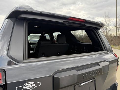 Used 2025 Toyota 4Runner TRD Off-Road Premium image 38