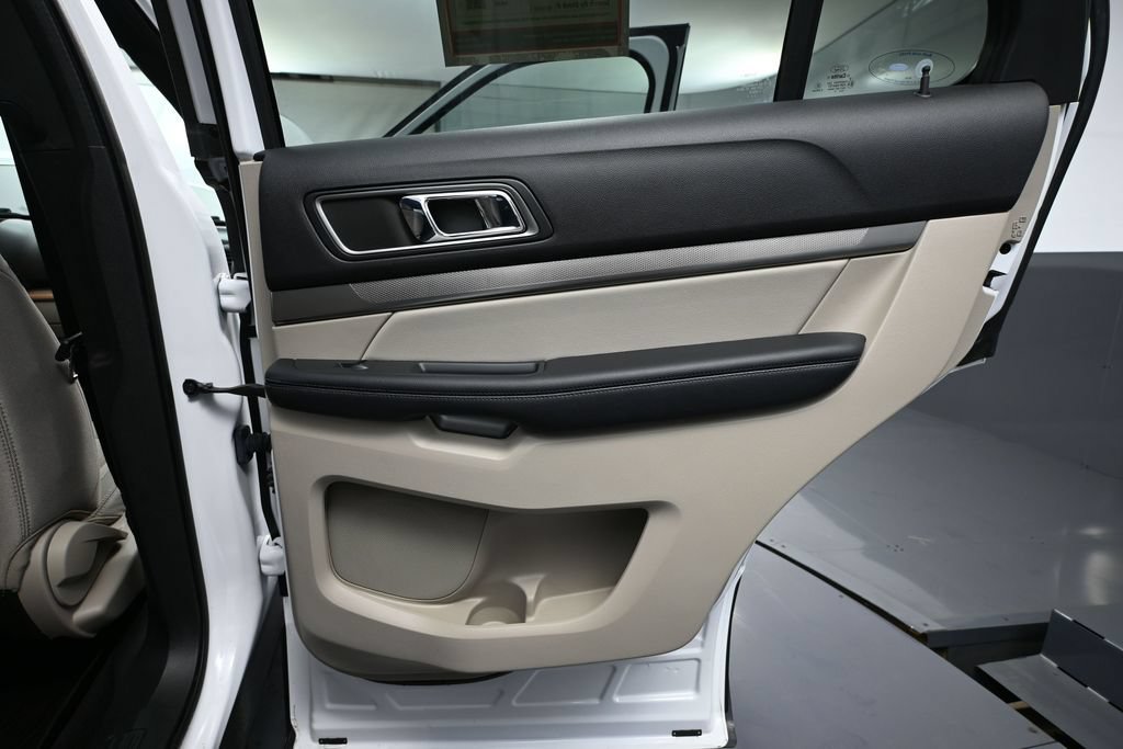 Used 2019 Ford Explorer XLT AWD/4WD image 34