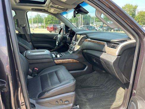 Used 2015 GMC Yukon XL Denali w/ Touring Package AWD/4WD image 37