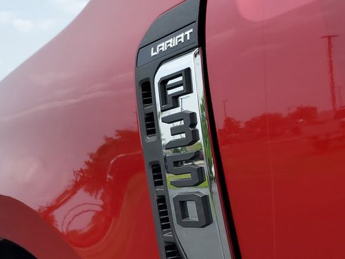 New 2025 Ford F350 Lariat w/ Lariat Ultimate Package image 7