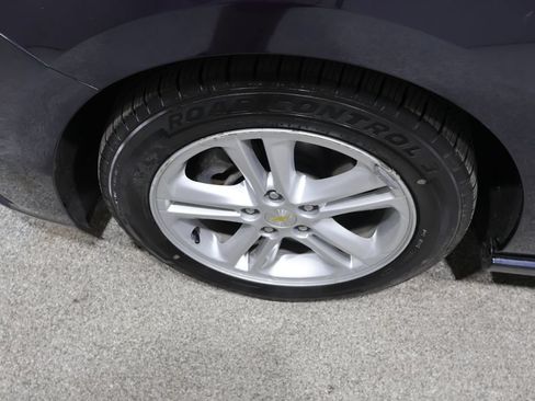 Used 2016 Chevrolet Cruze LT w/ Convenience Package FWD image 9