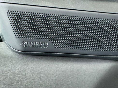 Used 2025 Land Rover Range Rover Sport SE image 20