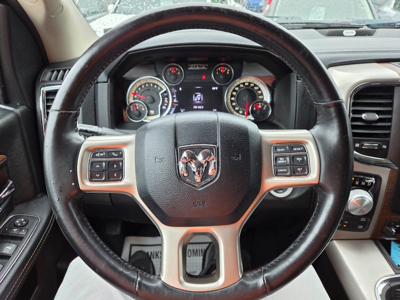 Used 2017 RAM 1500 Laramie w/ Convenience Group AWD/4WD image 24