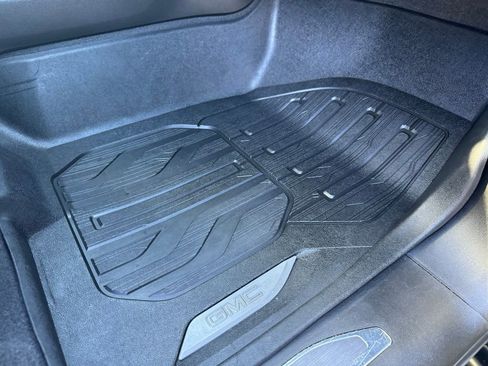 Used 2020 GMC Sierra 2500 Denali w/ Denali Ultimate Package image 17