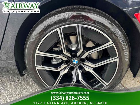 Used 2025 BMW 740i xDrive image 31