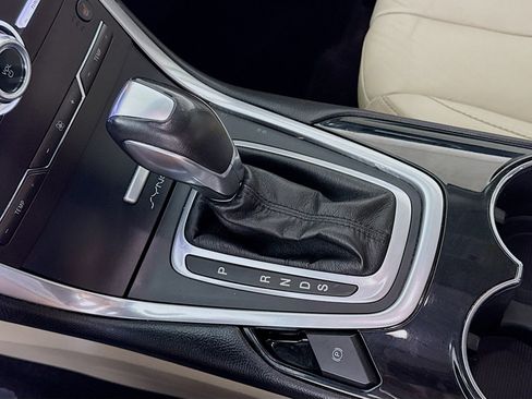 Used 2017 Ford Edge Titanium w/ Technology Package FWD image 20