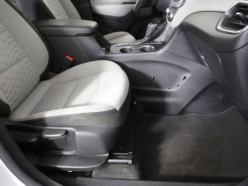 Used 2018 Chevrolet Equinox LS FWD image 26