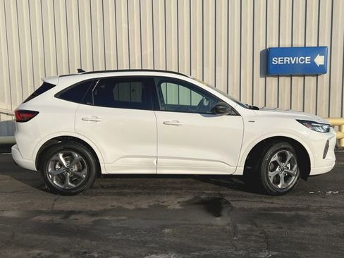 Used 2023 Ford Escape ST-Line w/ Tech Pack #1 image 11