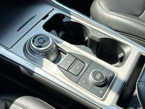 Certified 2022 Ford Explorer Limited AWD/4WD image 15
