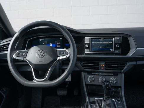 Used 2022 Volkswagen Jetta Sport image 21