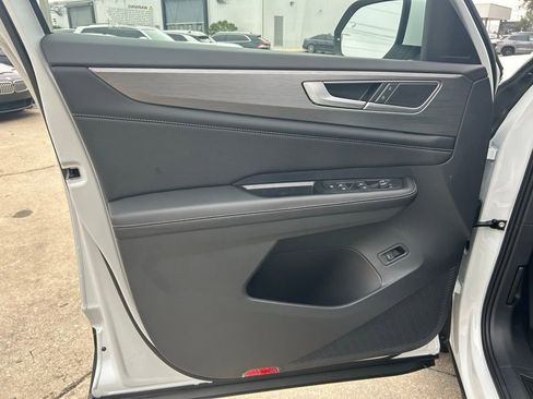 New 2026 Volkswagen Atlas SE image 49