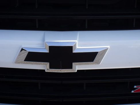 Used 2018 Chevrolet Silverado 1500 LT w/ All Star Edition AWD/4WD image 4