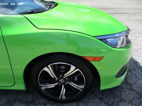 Used 2017 Honda Civic Touring image 22