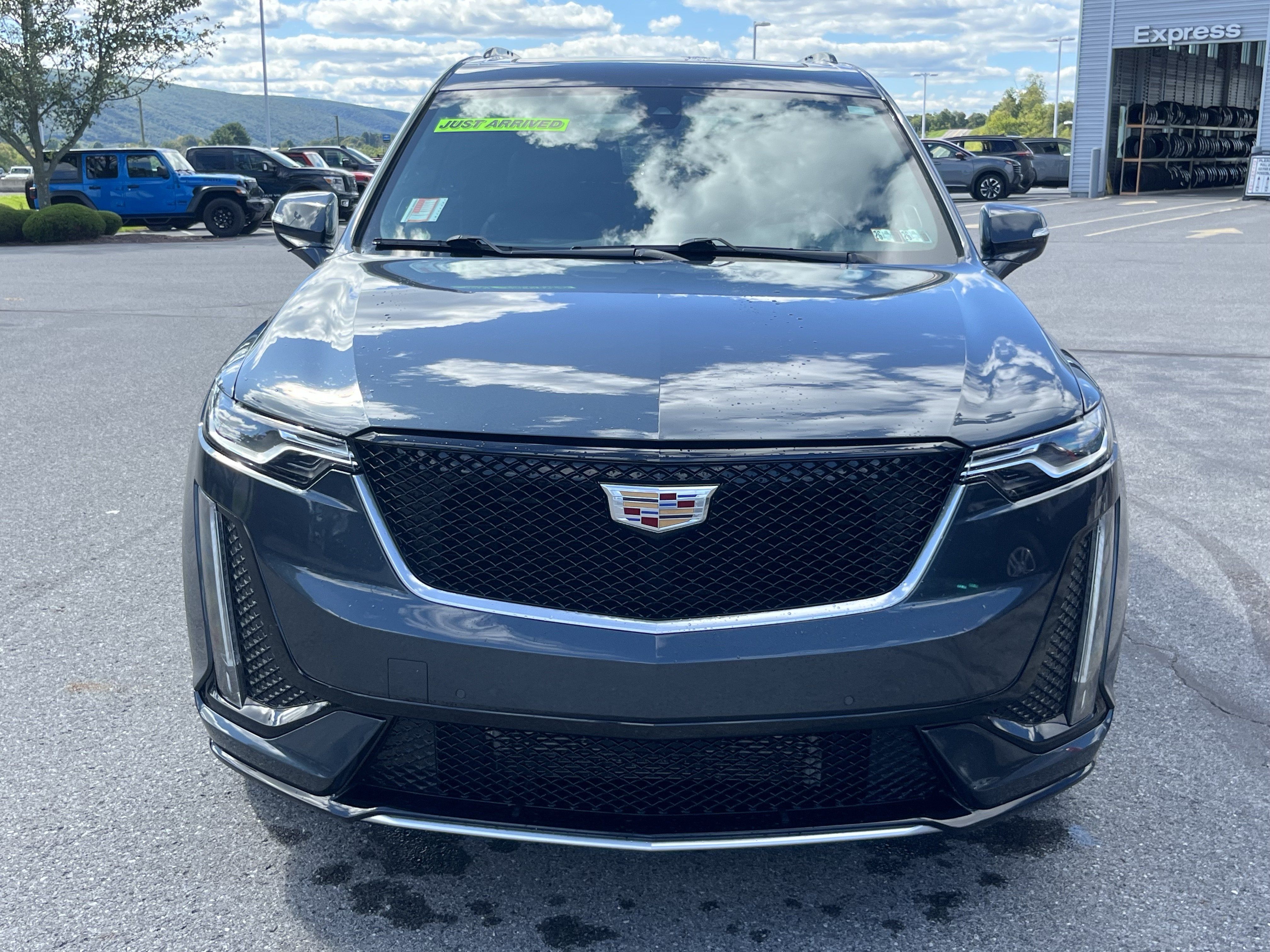 Used 2020 Cadillac XT6 Sport w/ LPO, Floor Liner Package AWD/4WD image 12