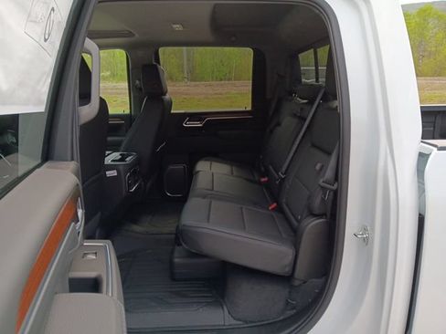 New 2026 GMC Sierra 3500 Denali w/ Denali Reserve Package AWD/4WD image 7
