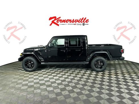 New 2025 Jeep Gladiator Sport image 4