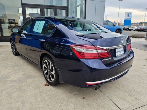 Used 2017 Honda Accord EX-L image 7