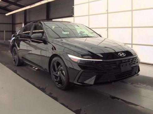 Used 2026 Hyundai Elantra Sport FWD image 5