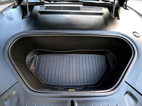 Used 2021 Tesla Model S Plaid image 10