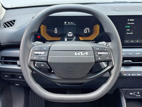 Used 2025 Kia K4 FWD image 18