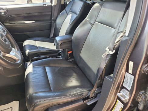 Used 2017 Jeep Compass High Altitude AWD/4WD image 19