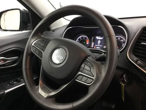 Used 2020 Jeep Cherokee Latitude image 19