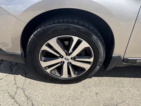 Used 2019 Subaru Outback 2.5i Limited w/ Popular Package #2 AWD/4WD image 12