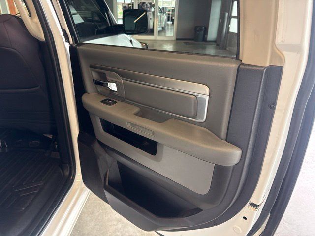Used 2014 RAM 1500 Classic SLT w/ Protection Group AWD/4WD image 29