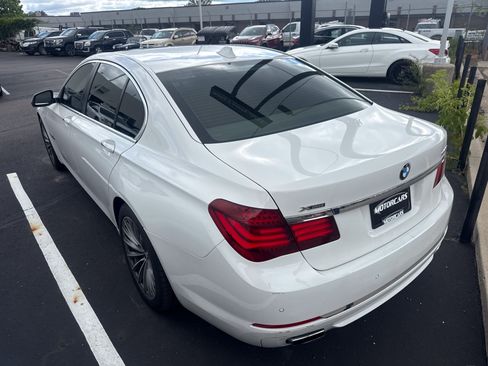 Used 2014 BMW 750i xDrive AWD/4WD image 2