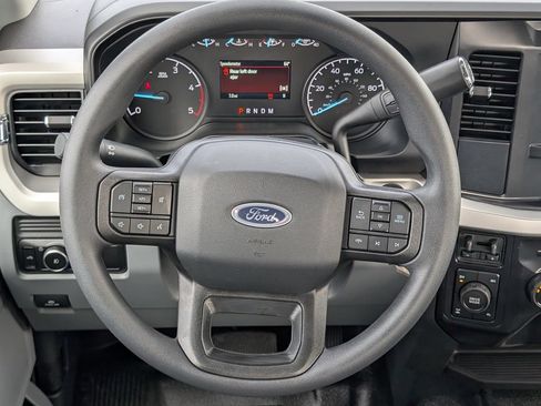 New 2026 Ford F250 XL w/ XL Chrome Package AWD/4WD image 9