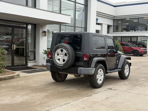 Used 2010 Jeep Wrangler Sahara AWD/4WD image 4
