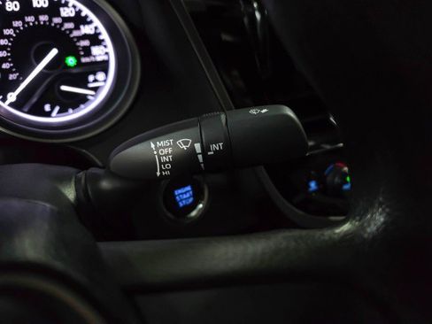 Used 2022 Toyota Camry LE image 21