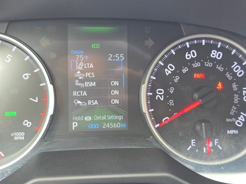 Used 2022 Toyota RAV4 XLE Premium image 20