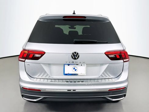 Used 2023 Volkswagen Tiguan SE FWD image 6