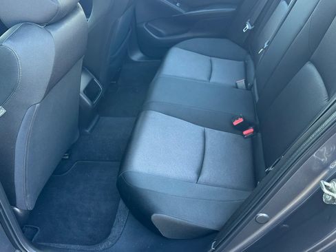 Used 2018 Honda Accord LX image 12