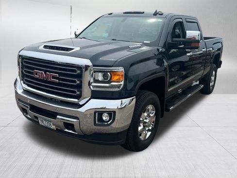 Used 2018 GMC Sierra 3500 SLT w/ Duramax Plus Package AWD/4WD image 7