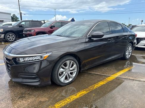 Used 2018 Honda Accord LX image 1