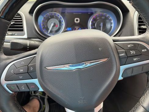 Used 2016 Chrysler 300 C AWD/4WD image 7