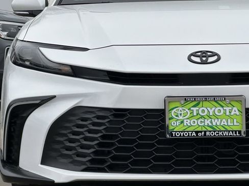 Used 2026 Toyota Camry SE w/ Convenience Package image 8