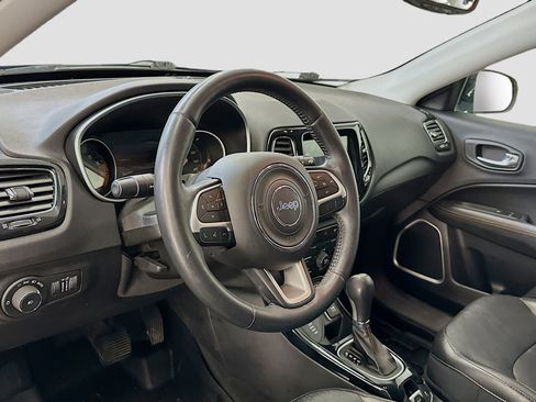 Used 2018 Jeep Compass Limited w/ Navigation Group image 18