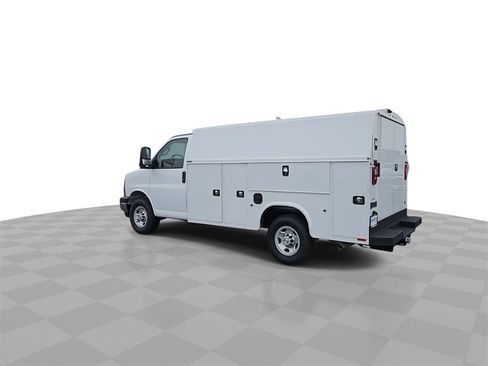 New 2025 Chevrolet Express 3500 w/ Power Convenience Package image 6