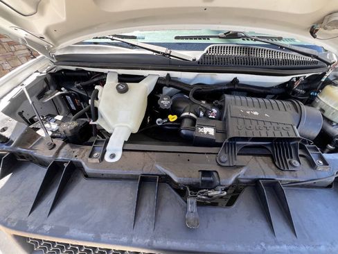 Used 2014 Chevrolet Express 2500 RWD image 16