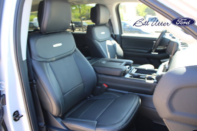 New 2026 Ford Expedition Platinum w/ Driver's Package AWD/4WD image 7