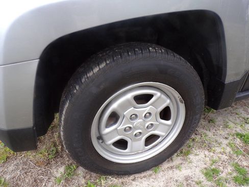 Used 2014 Jeep Patriot Sport w/ Power Value Group image 17